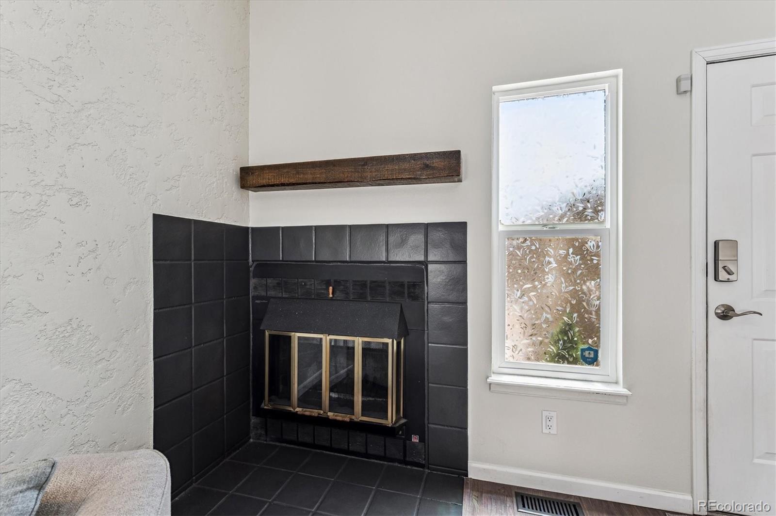 MLS Image #5 for 10309 w fair avenue,littleton, Colorado