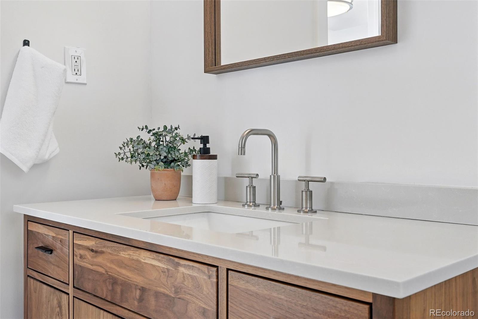 MLS Image #24 for 2675 s eudora street,denver, Colorado