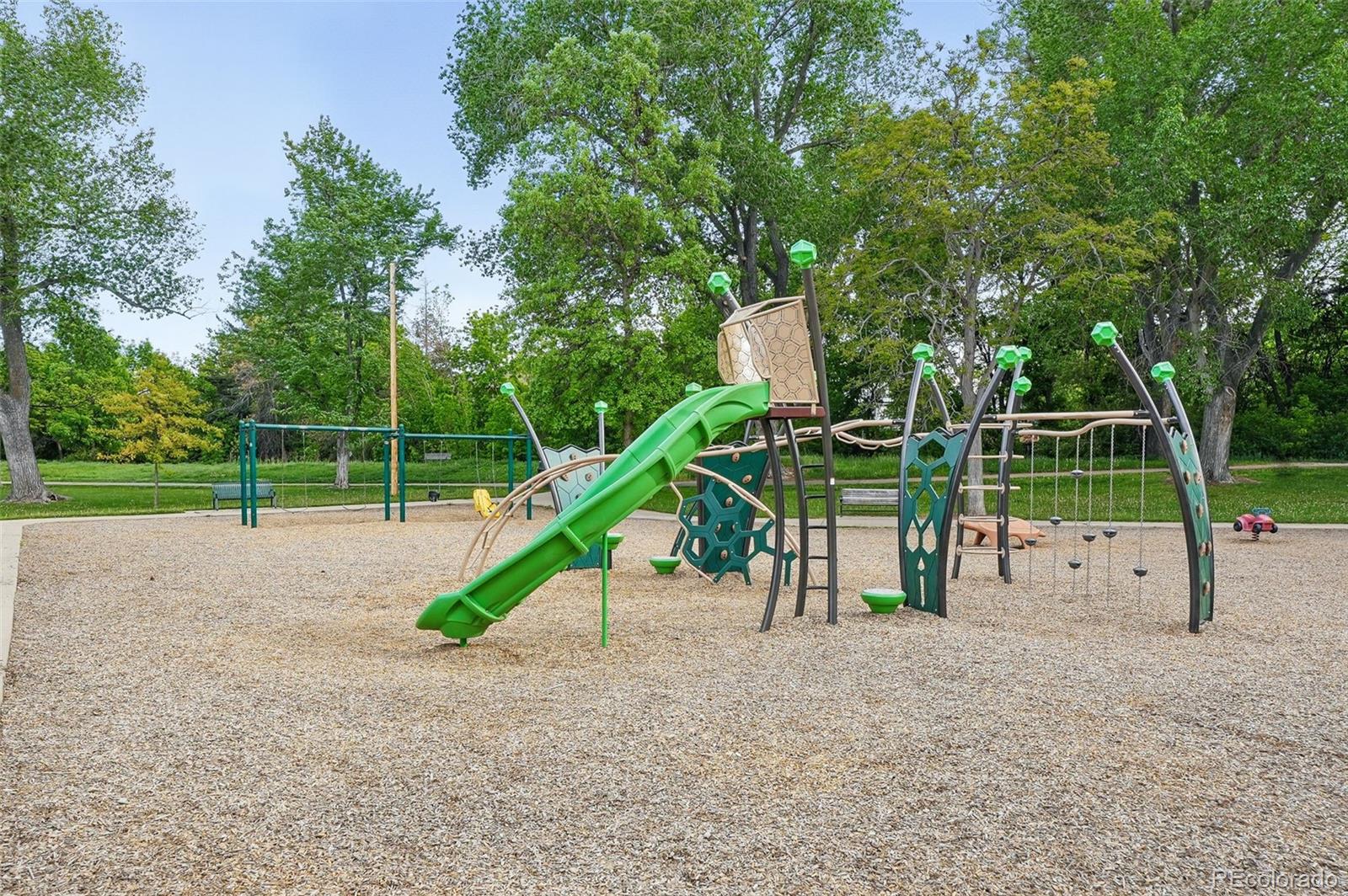 MLS Image #44 for 2675 s eudora street,denver, Colorado