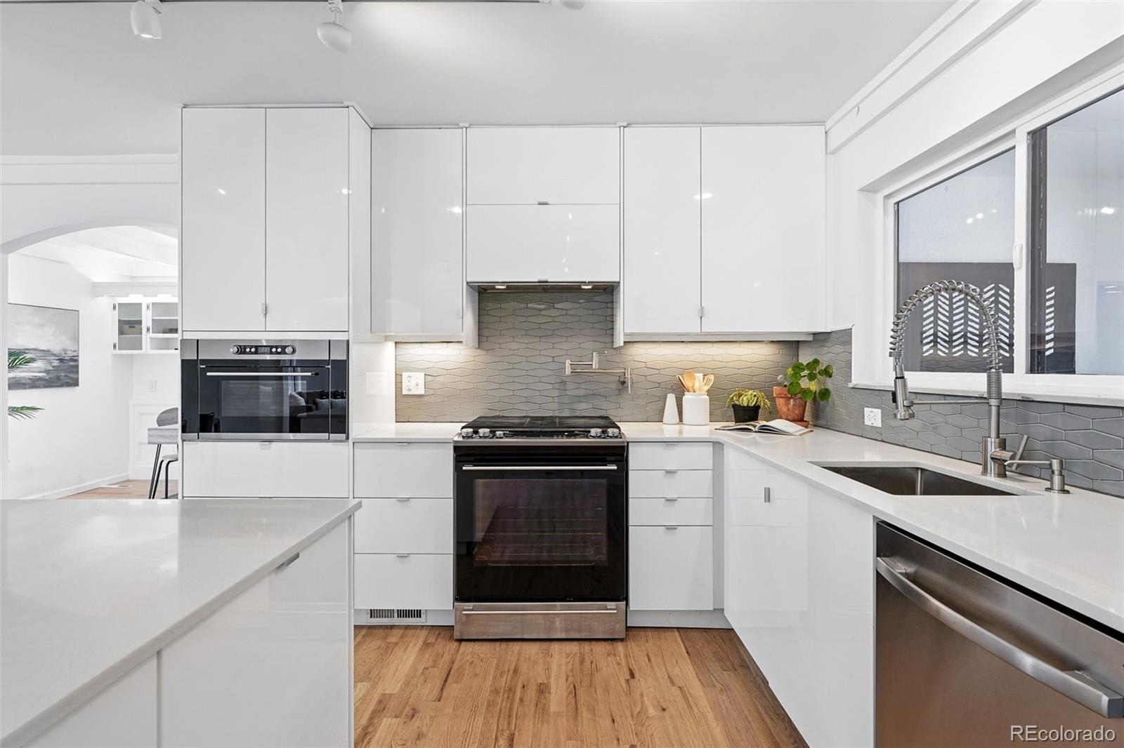 MLS Image #6 for 2675 s eudora street,denver, Colorado