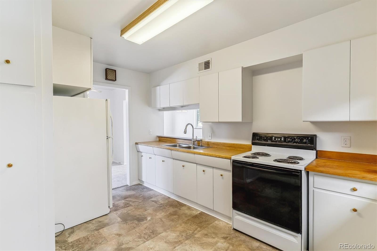 MLS Image #6 for 2767 s linley court,denver, Colorado