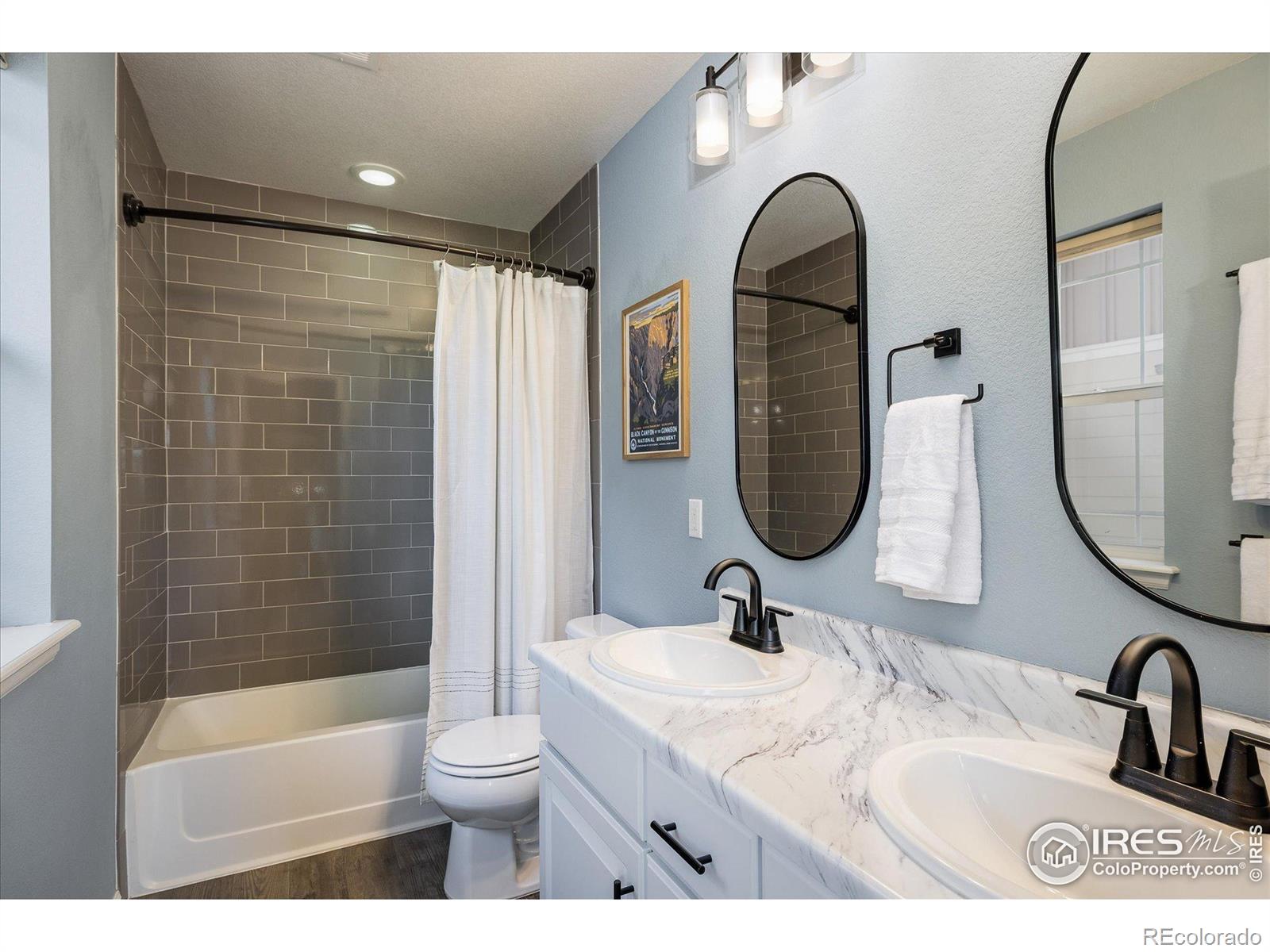 MLS Image #13 for 11033 e 28th place,denver, Colorado