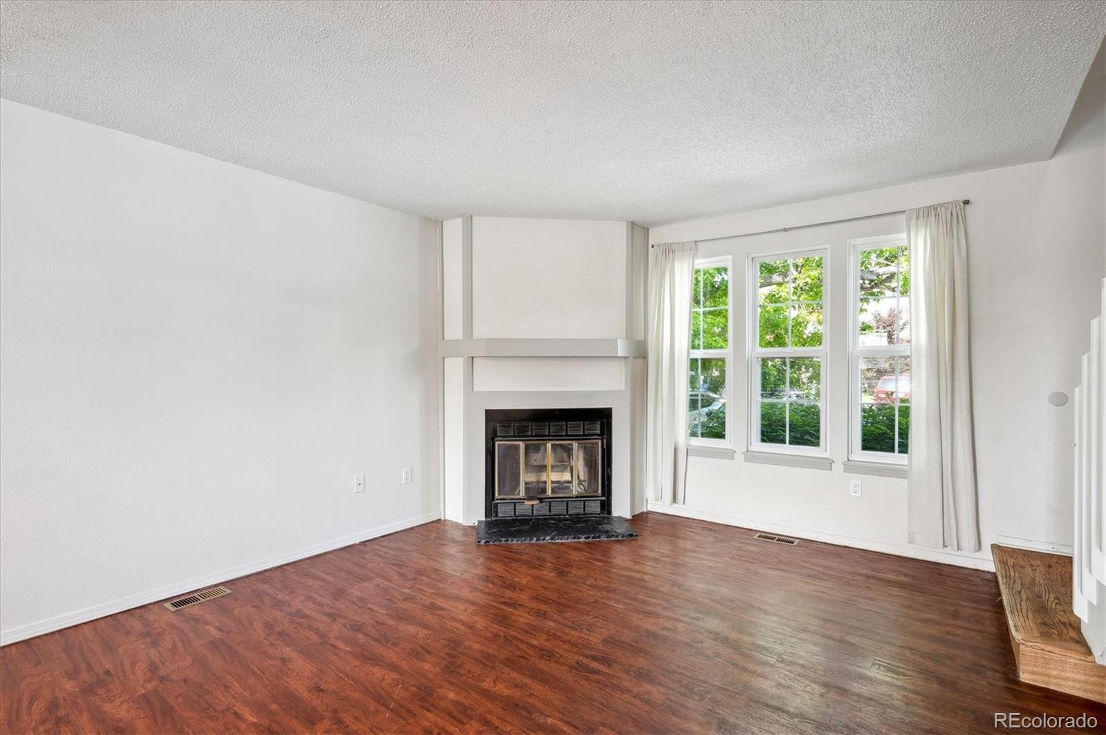MLS Image #4 for 9679 w chatfield avenue,littleton, Colorado