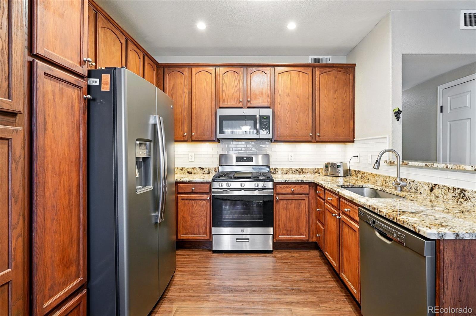MLS Image #12 for 9963 e carolina circle,aurora, Colorado