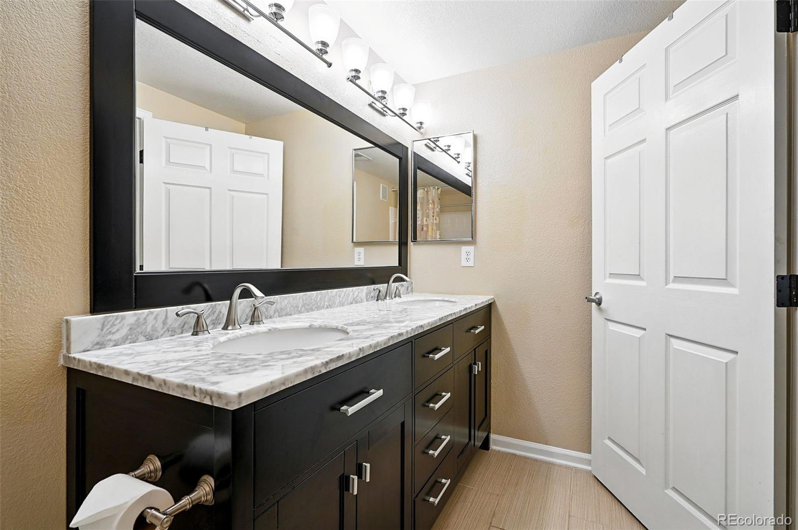 MLS Image #18 for 9963 e carolina circle,aurora, Colorado