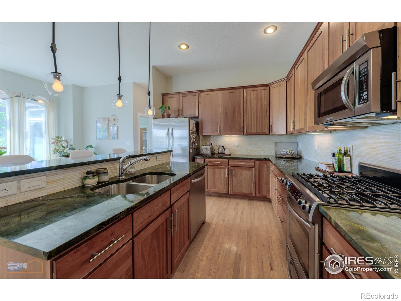 MLS Image #10 for 2369  hecla drive,louisville, Colorado