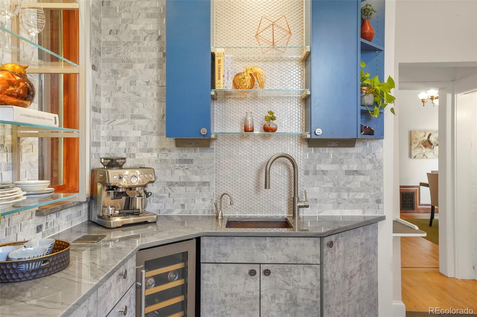 MLS Image #14 for 2155 n high street,denver, Colorado
