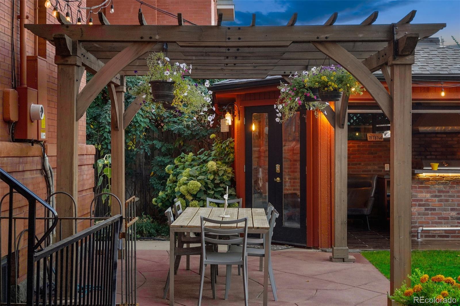 MLS Image #38 for 2155 n high street,denver, Colorado