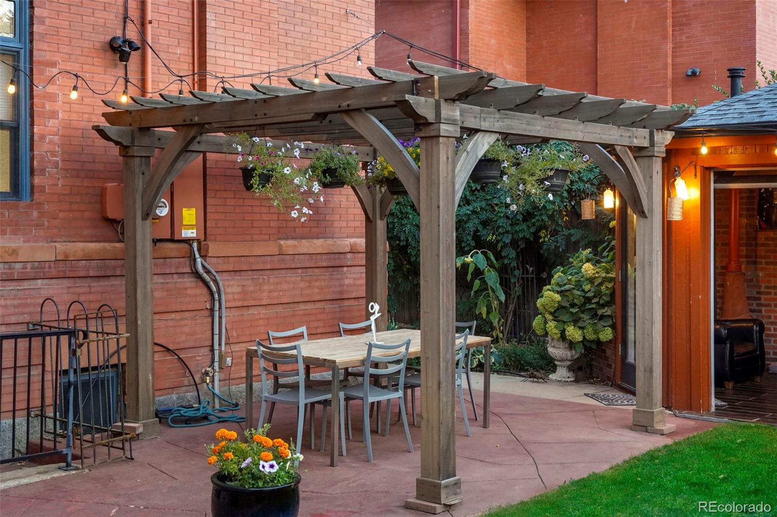 MLS Image #39 for 2155 n high street,denver, Colorado