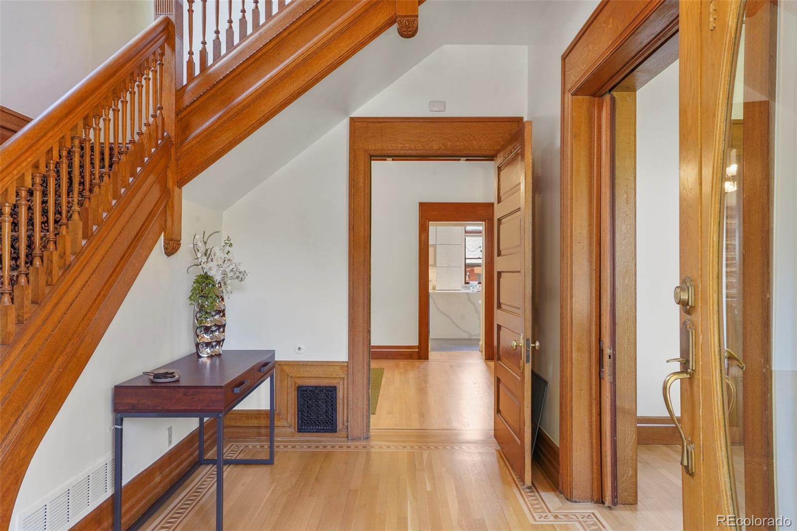 MLS Image #4 for 2155 n high street,denver, Colorado