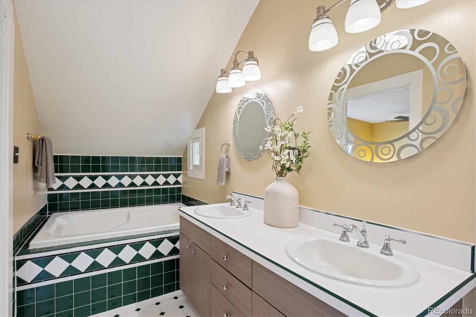 MLS Image #20 for 2201  cherry street,denver, Colorado