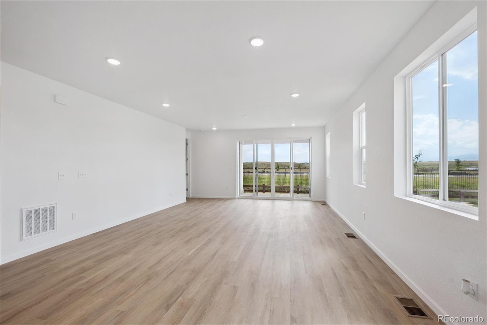 MLS Image #6 for 6170  amerifax drive,windsor, Colorado