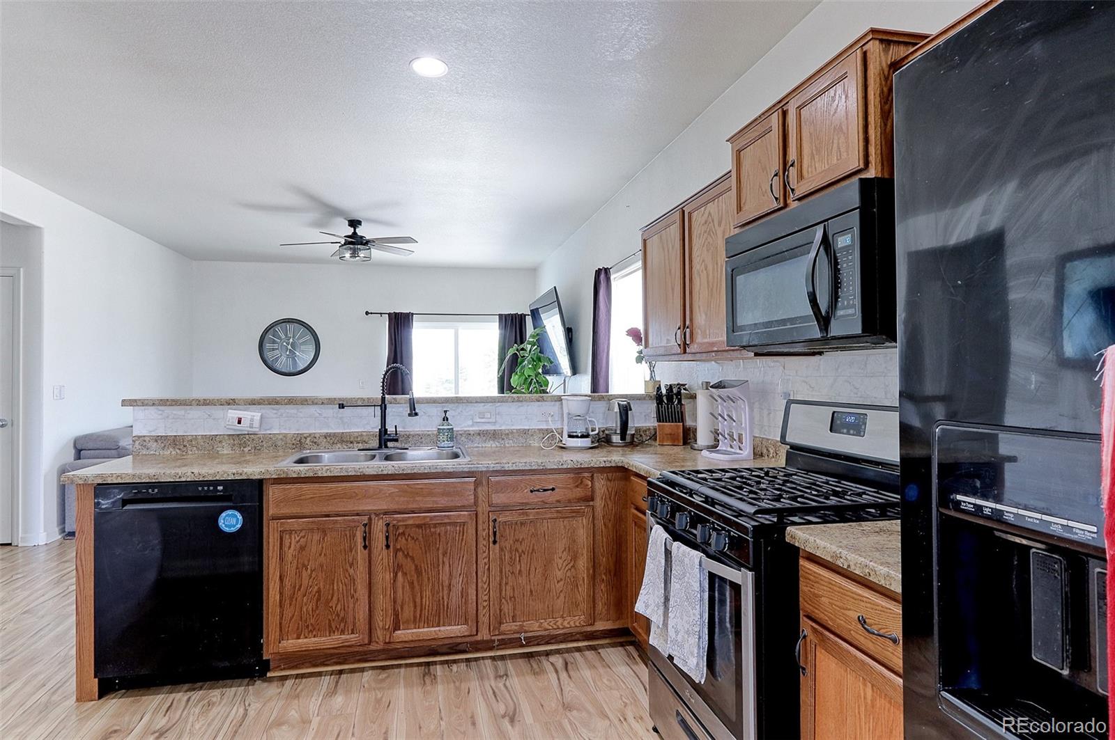 MLS Image #4 for 5681  legacy parkway,dacono, Colorado