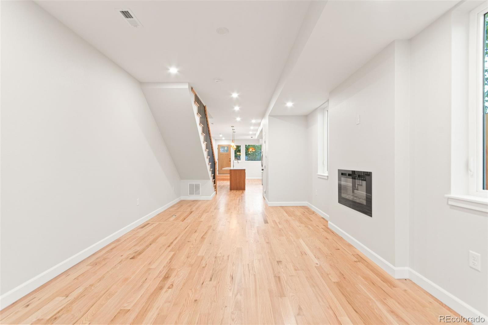 MLS Image #16 for 1048  knox court,denver, Colorado