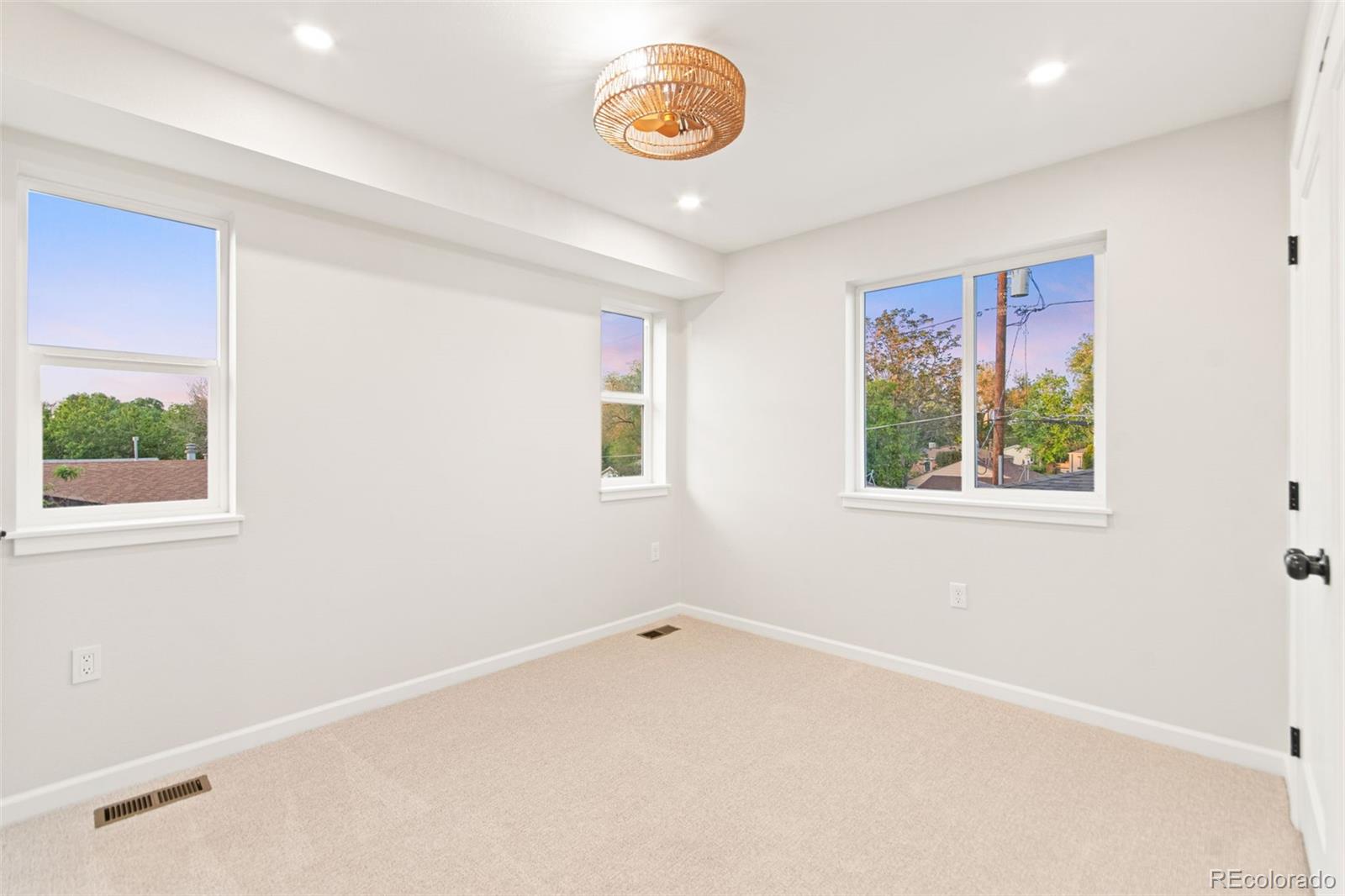 MLS Image #26 for 1048  knox court,denver, Colorado