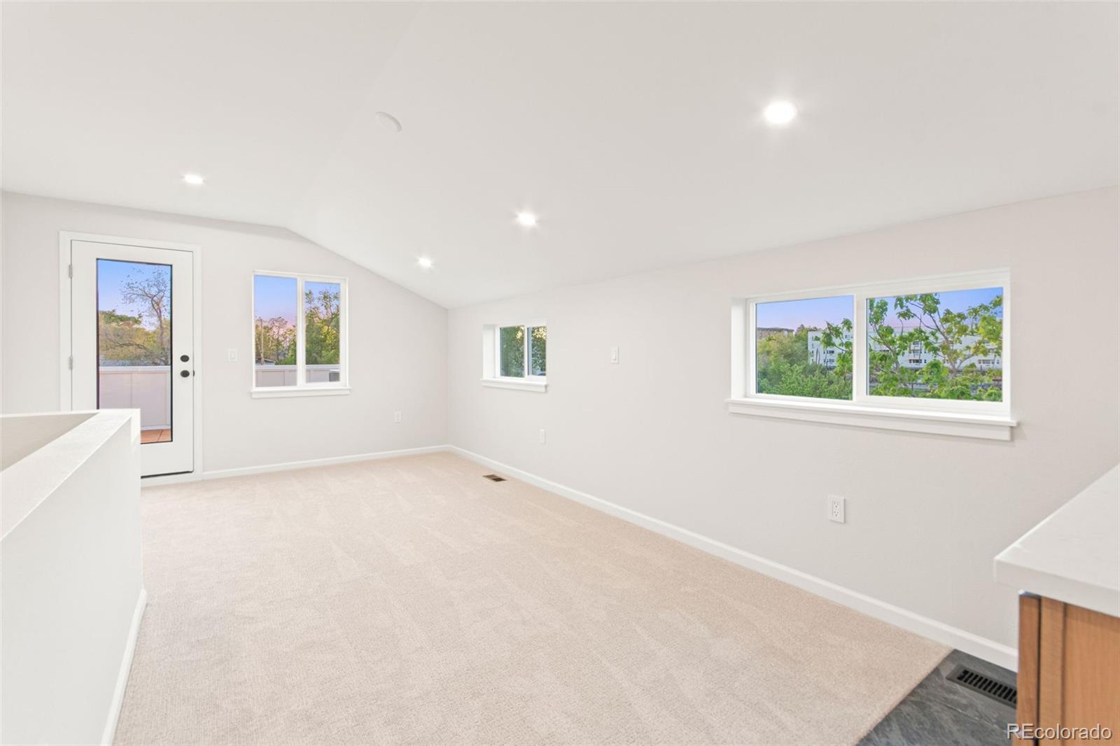 MLS Image #32 for 1048  knox court,denver, Colorado