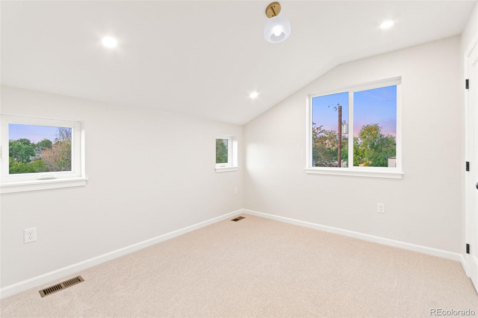 MLS Image #34 for 1048  knox court,denver, Colorado
