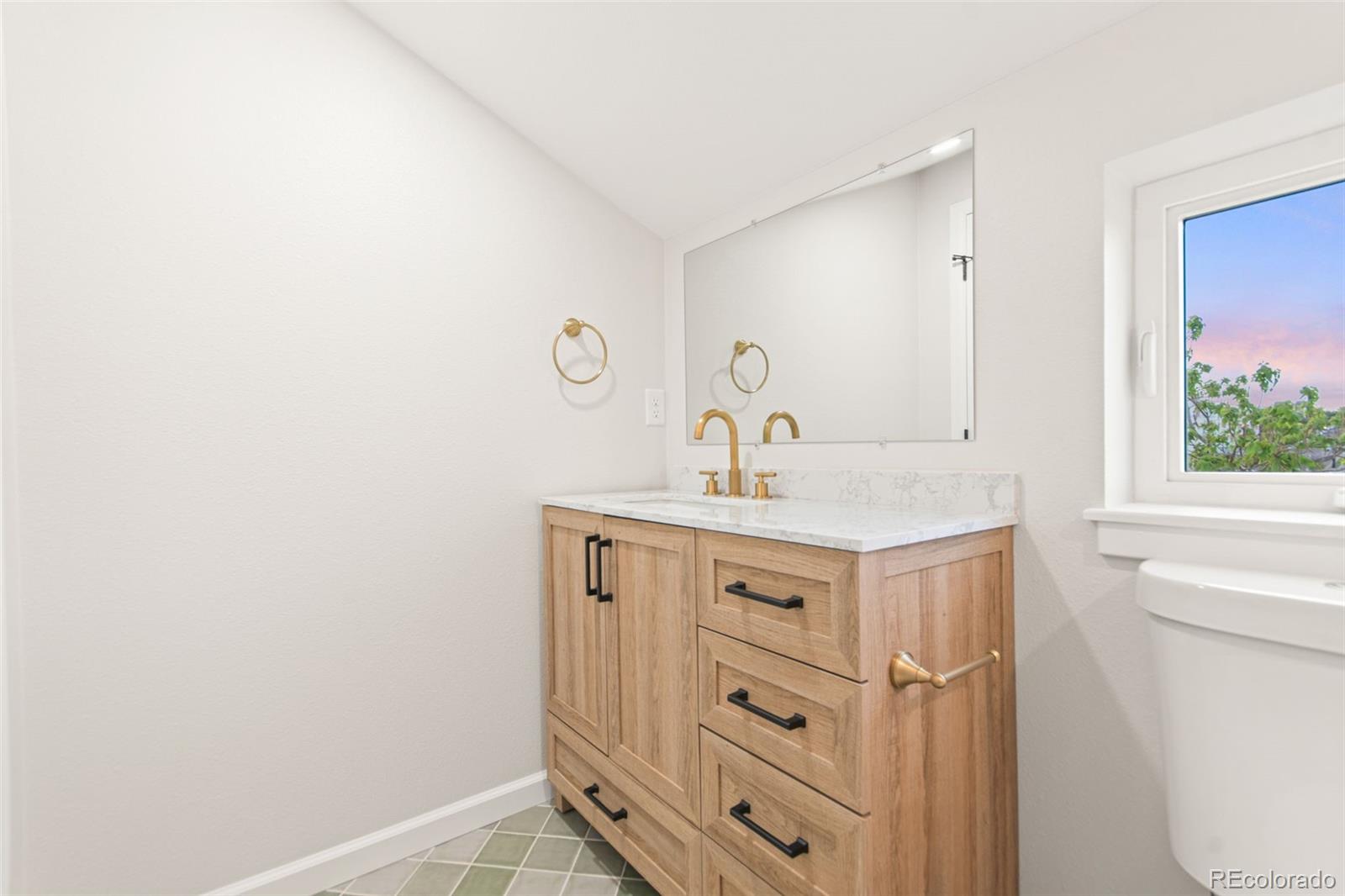 MLS Image #36 for 1048  knox court,denver, Colorado