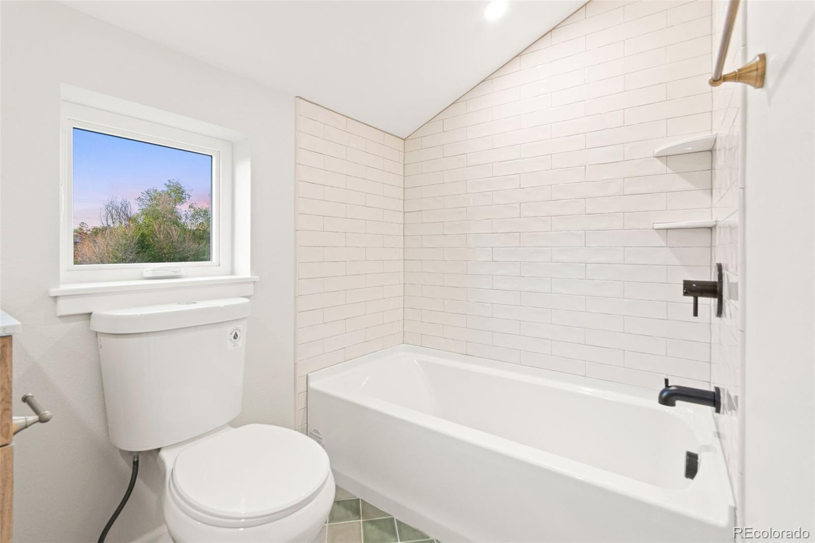 MLS Image #37 for 1048  knox court,denver, Colorado