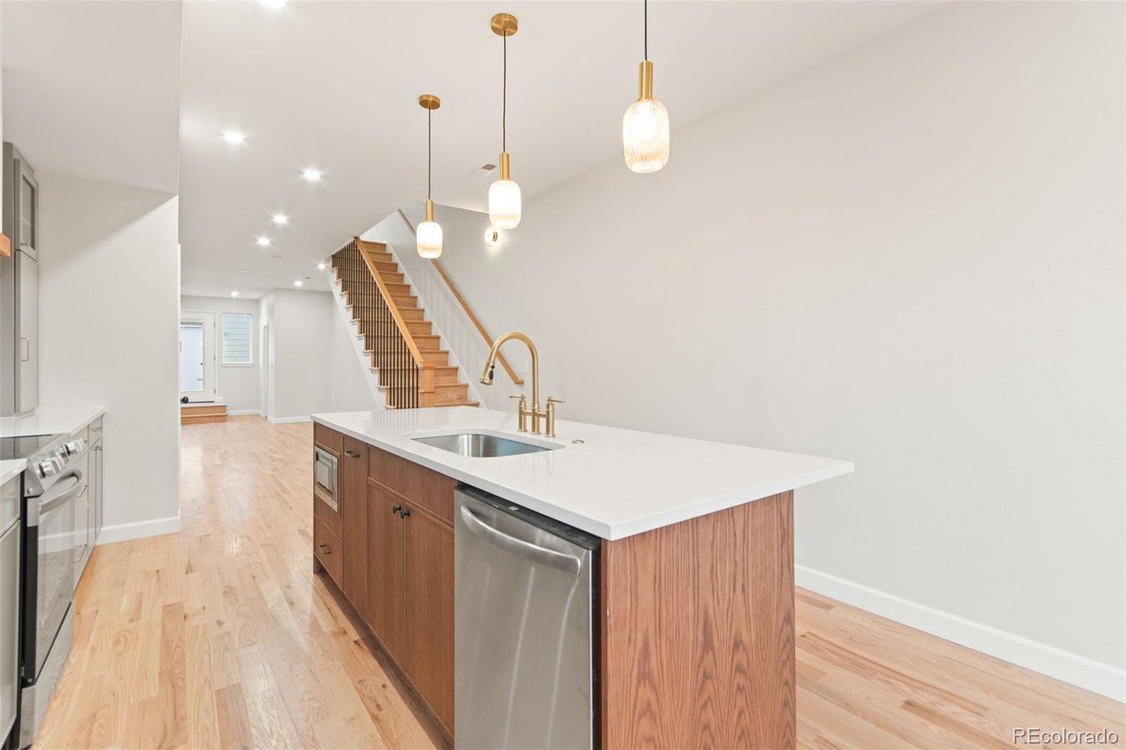 MLS Image #6 for 1048  knox court,denver, Colorado