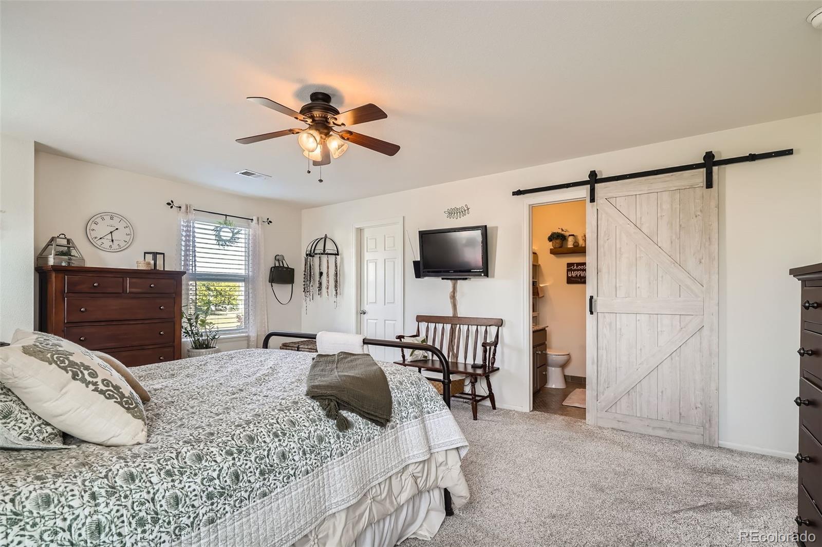 MLS Image #13 for 5843  ceylon street,denver, Colorado