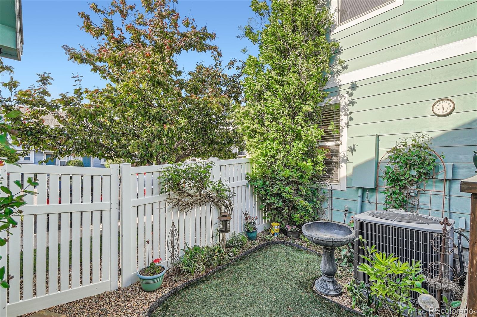 MLS Image #18 for 5843  ceylon street,denver, Colorado