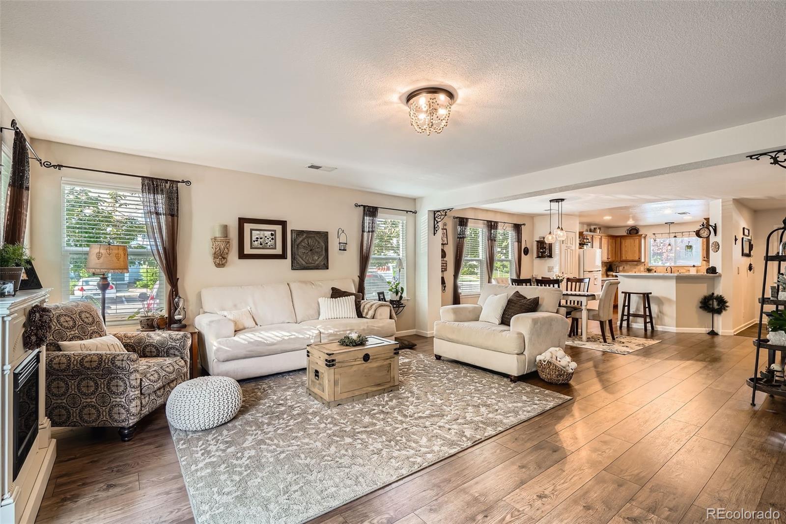 MLS Image #5 for 5843  ceylon street,denver, Colorado