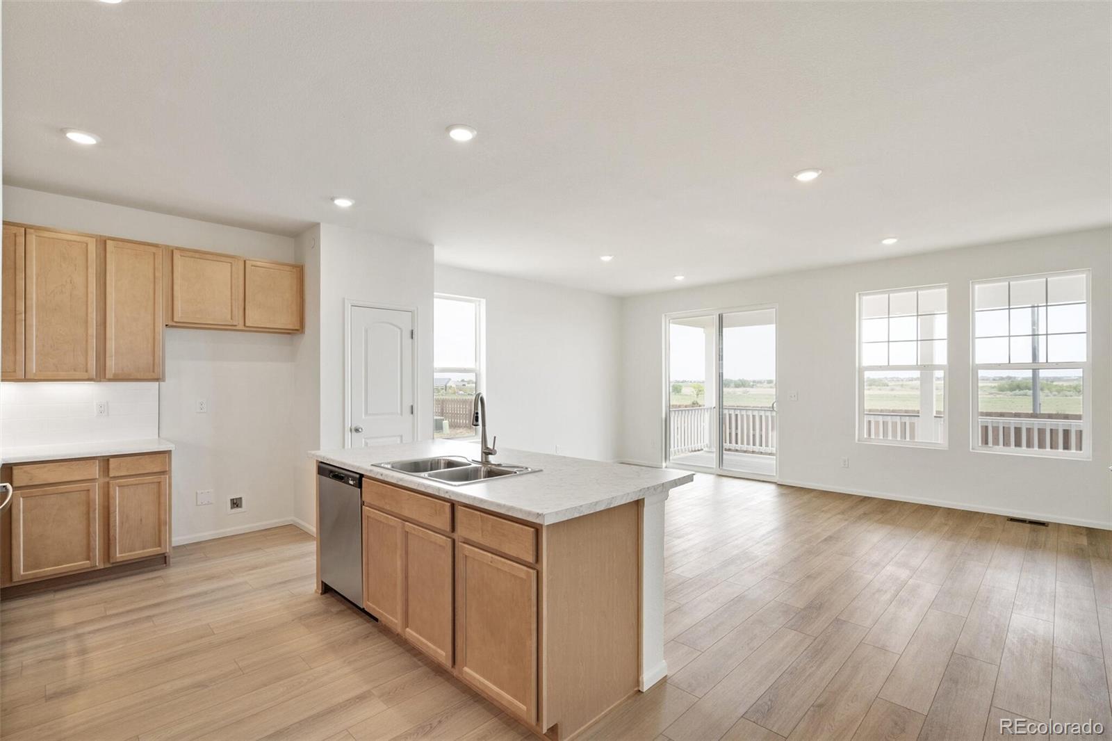 MLS Image #14 for 11124  xanadu street,commerce city, Colorado