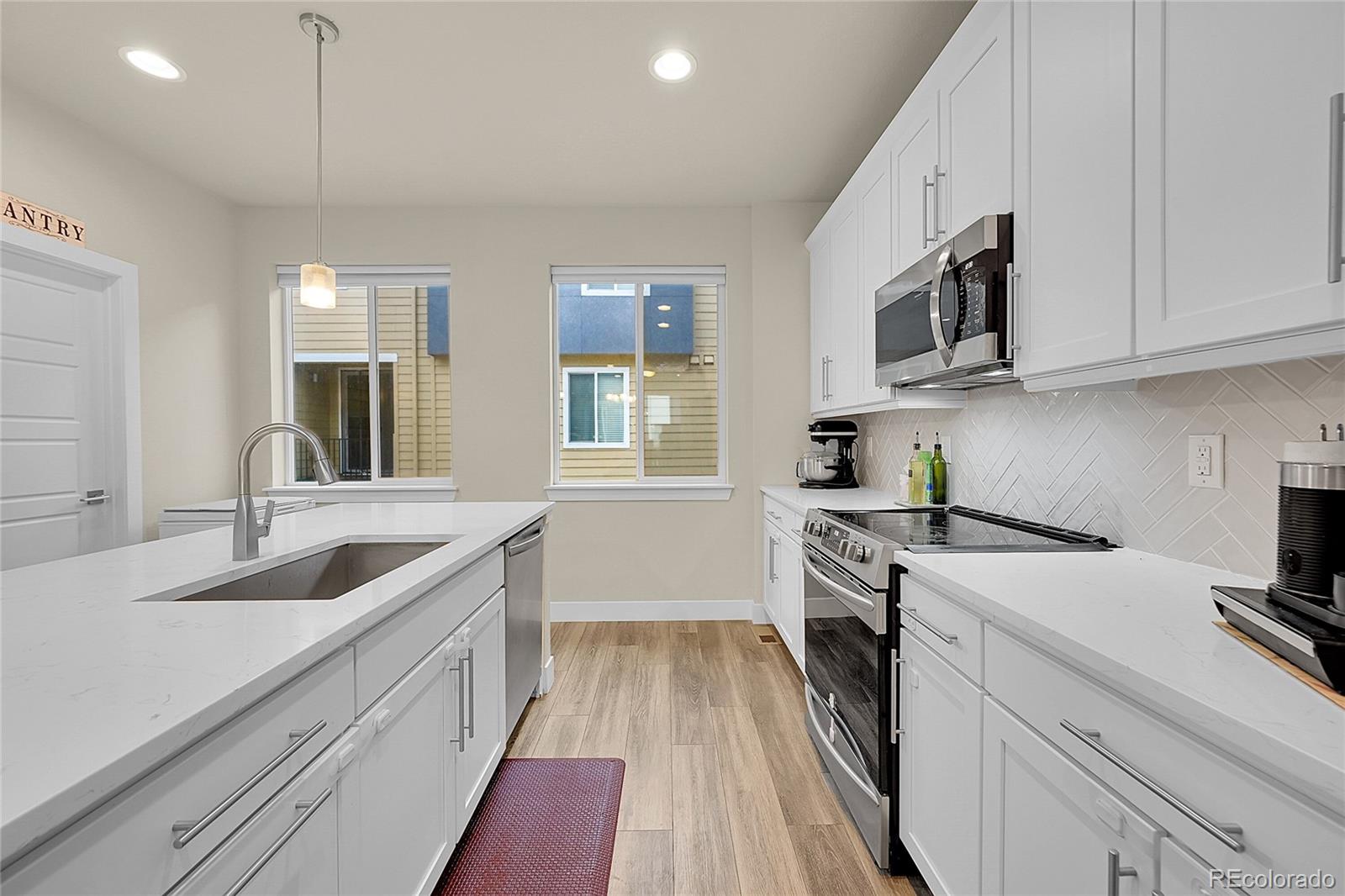 MLS Image #4 for 6745 s tempe court,aurora, Colorado