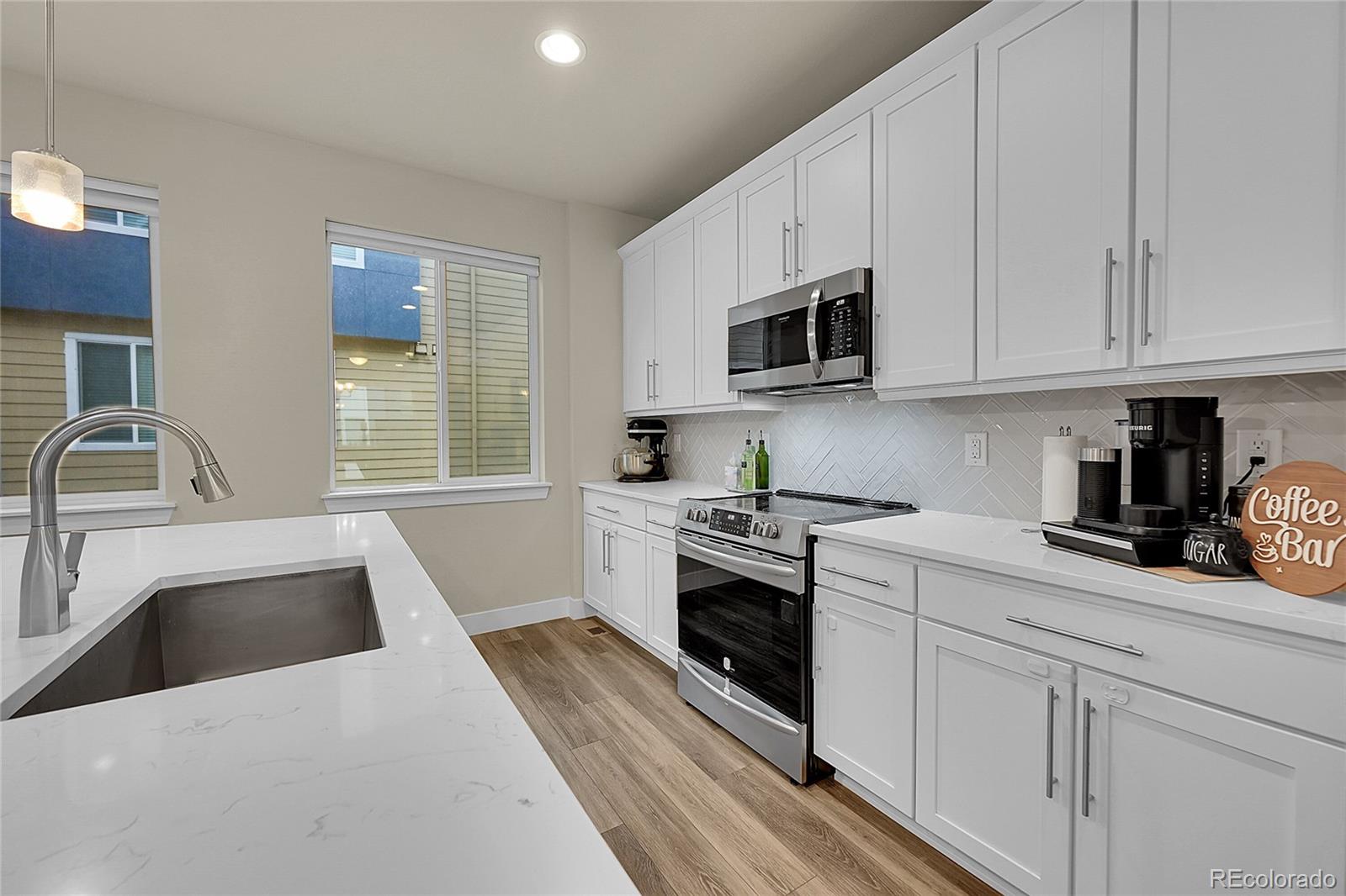 MLS Image #5 for 6745 s tempe court,aurora, Colorado