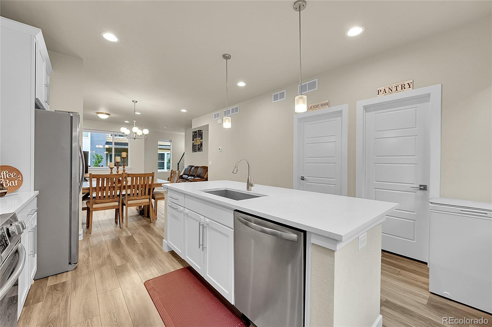 MLS Image #6 for 6745 s tempe court,aurora, Colorado