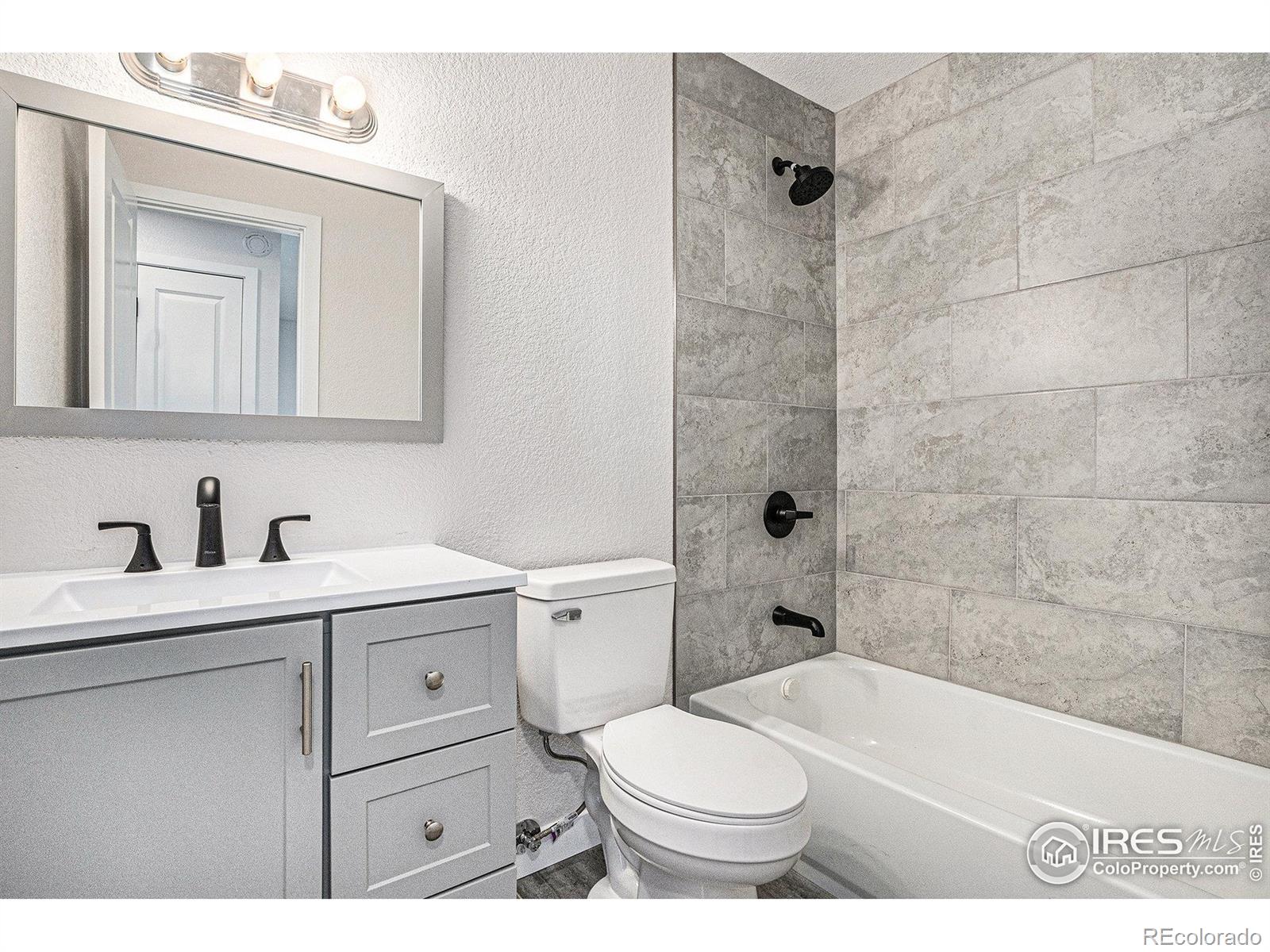 MLS Image #11 for 15904 e bates place,aurora, Colorado