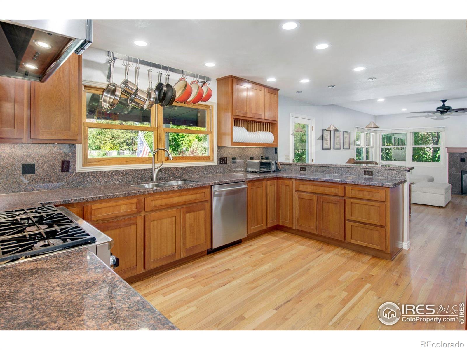 MLS Image #18 for 902  grove drive,louisville, Colorado