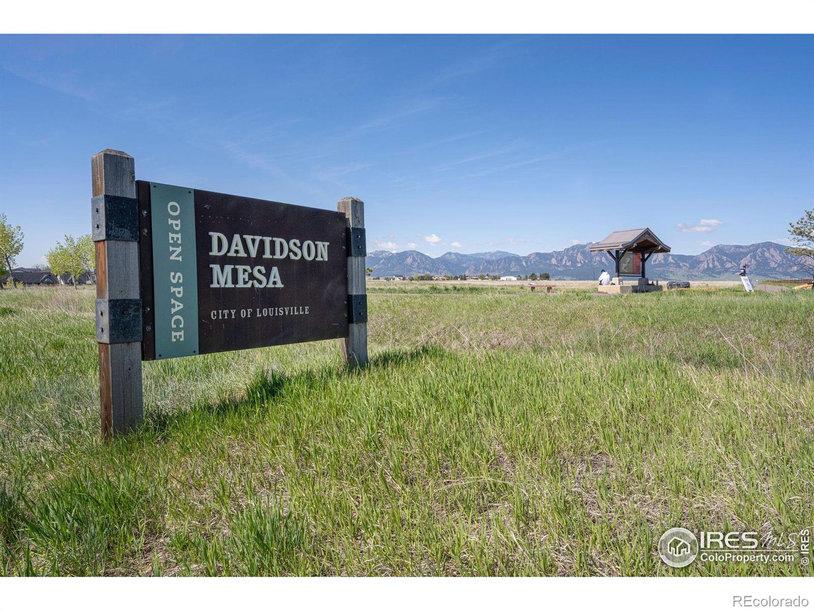MLS Image #36 for 902  grove drive,louisville, Colorado