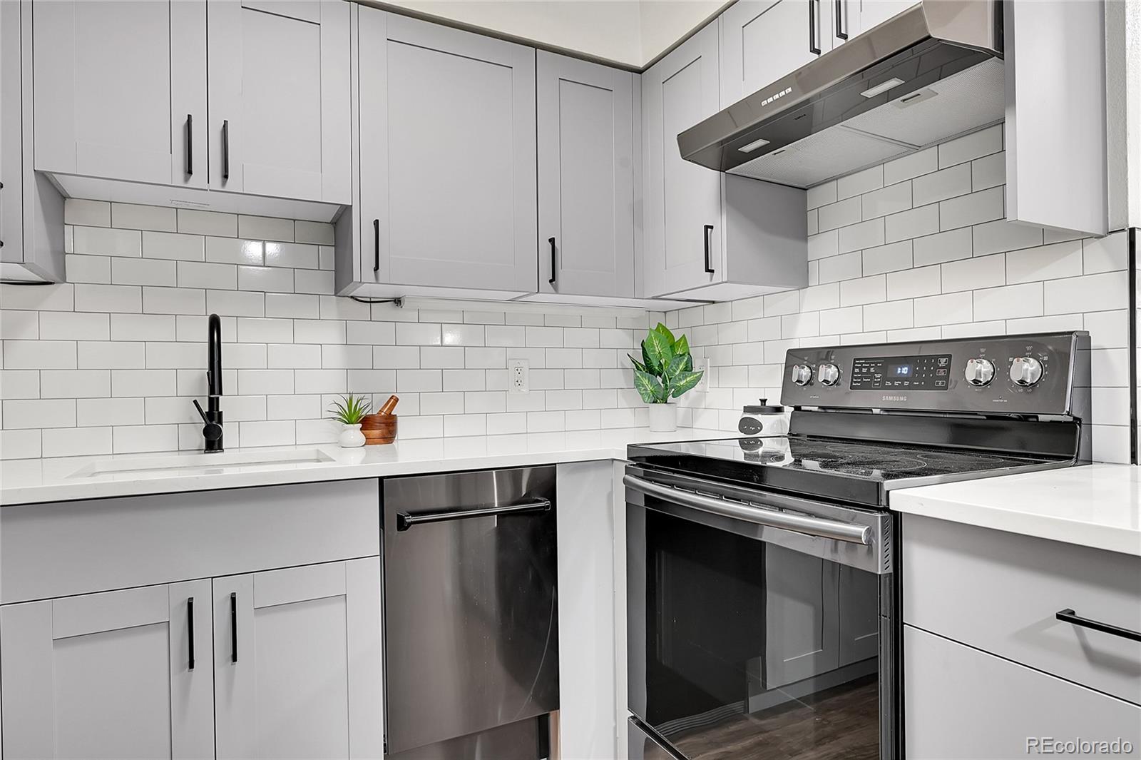 MLS Image #11 for 201  wright street,lakewood, Colorado