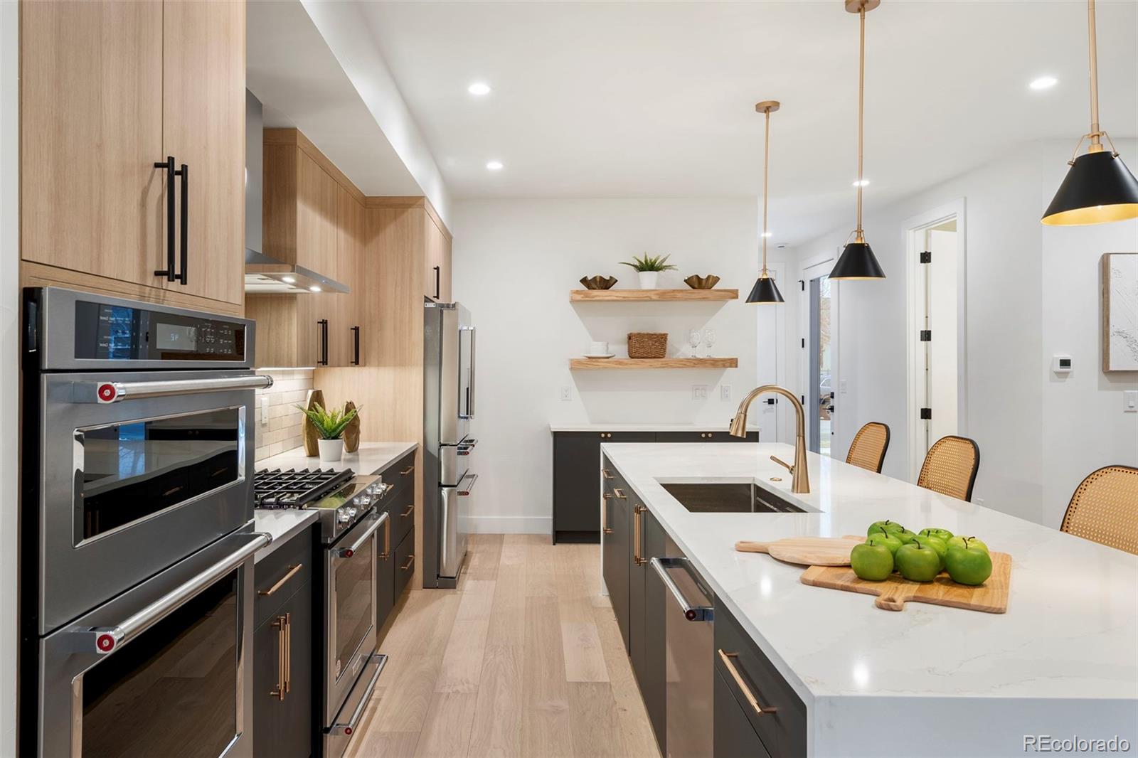 MLS Image #10 for 3047 s cherokee street,englewood, Colorado