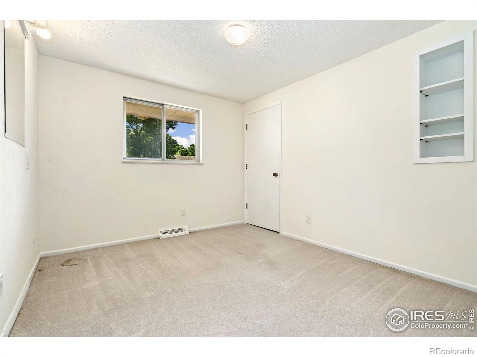 MLS Image #12 for 2652  glendevey drive,loveland, Colorado