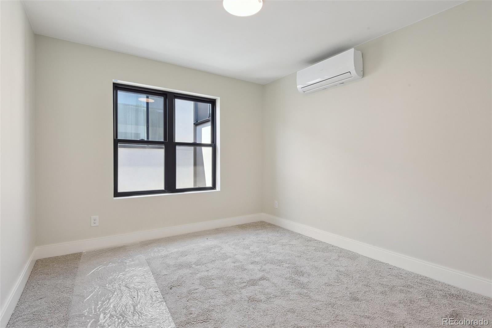MLS Image #16 for 1563 n hooker street,denver, Colorado