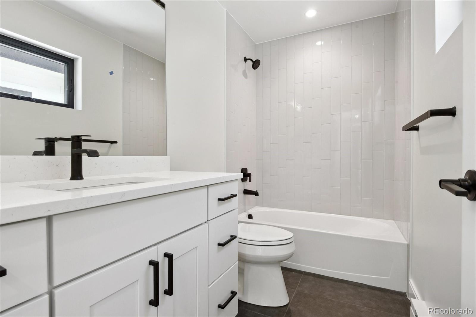MLS Image #18 for 1563 n hooker street,denver, Colorado