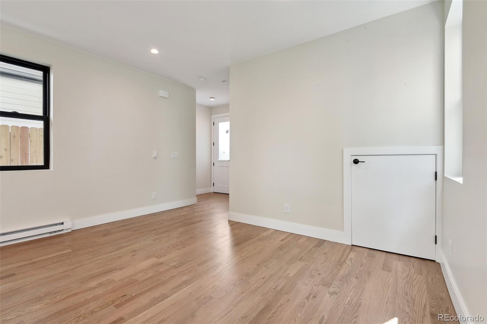 MLS Image #5 for 1563 n hooker street,denver, Colorado