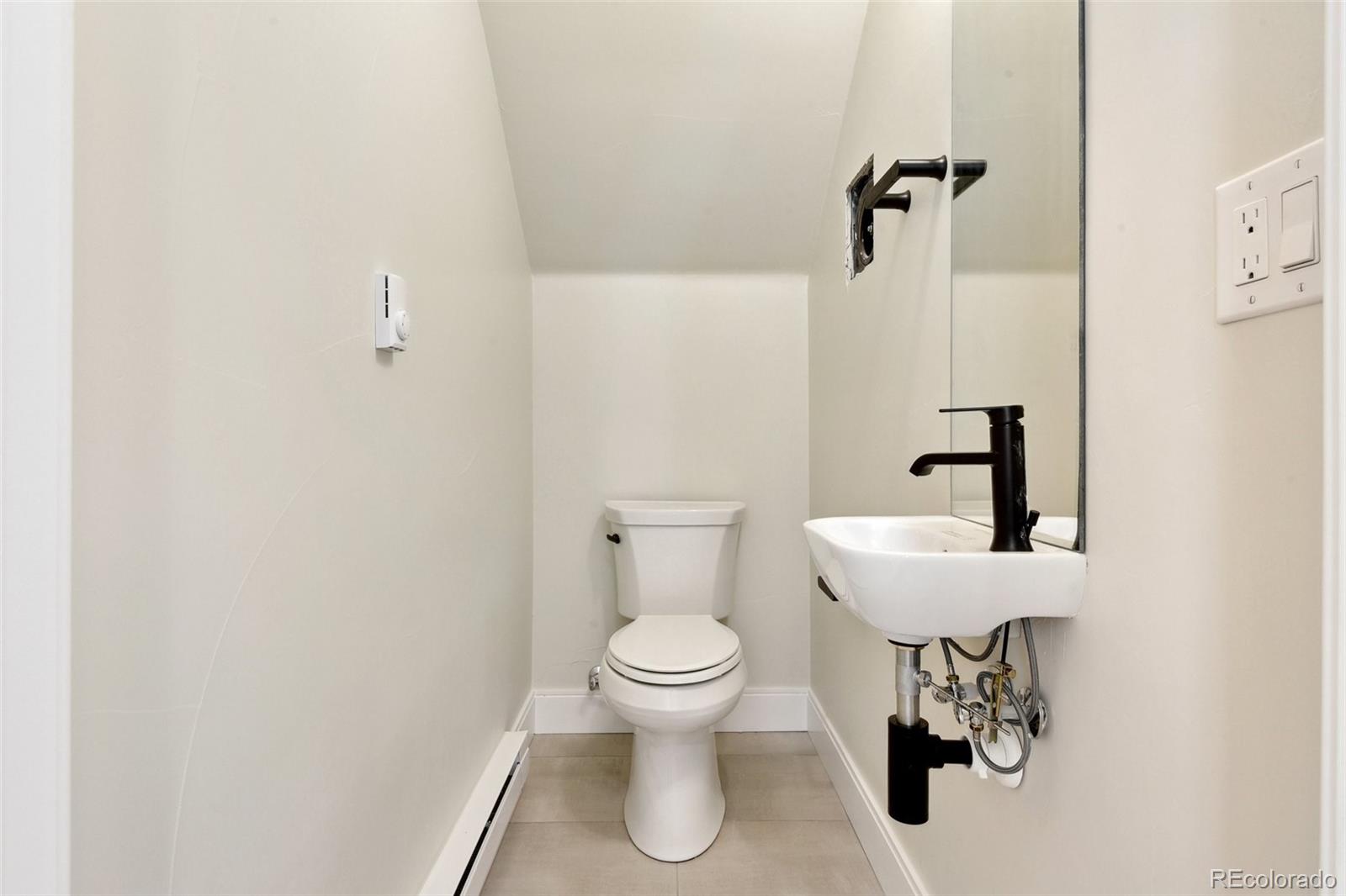 MLS Image #6 for 1563 n hooker street,denver, Colorado