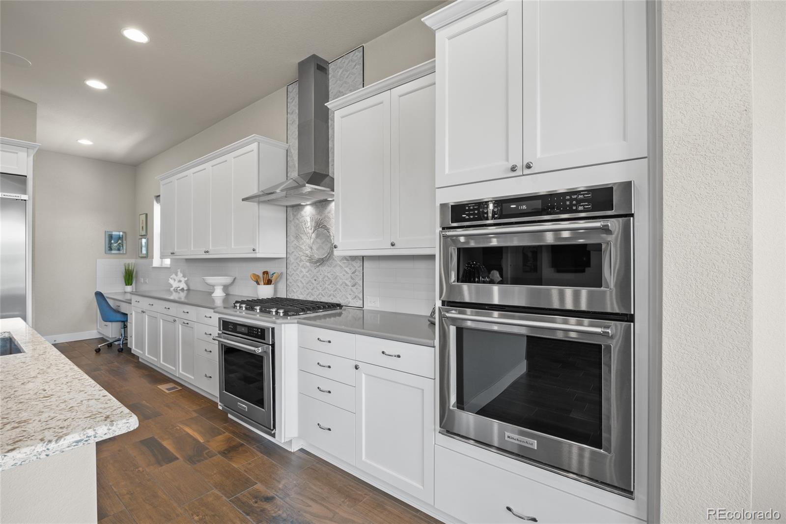 MLS Image #12 for 8142 s langdale way,aurora, Colorado