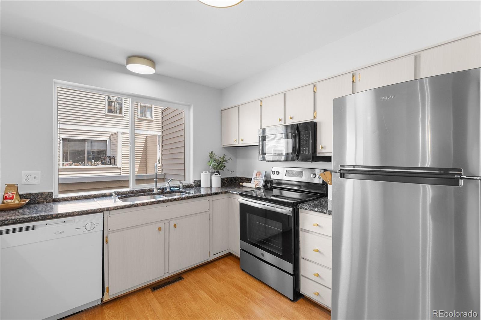 MLS Image #10 for 1050 s monaco parkway 68,denver, Colorado