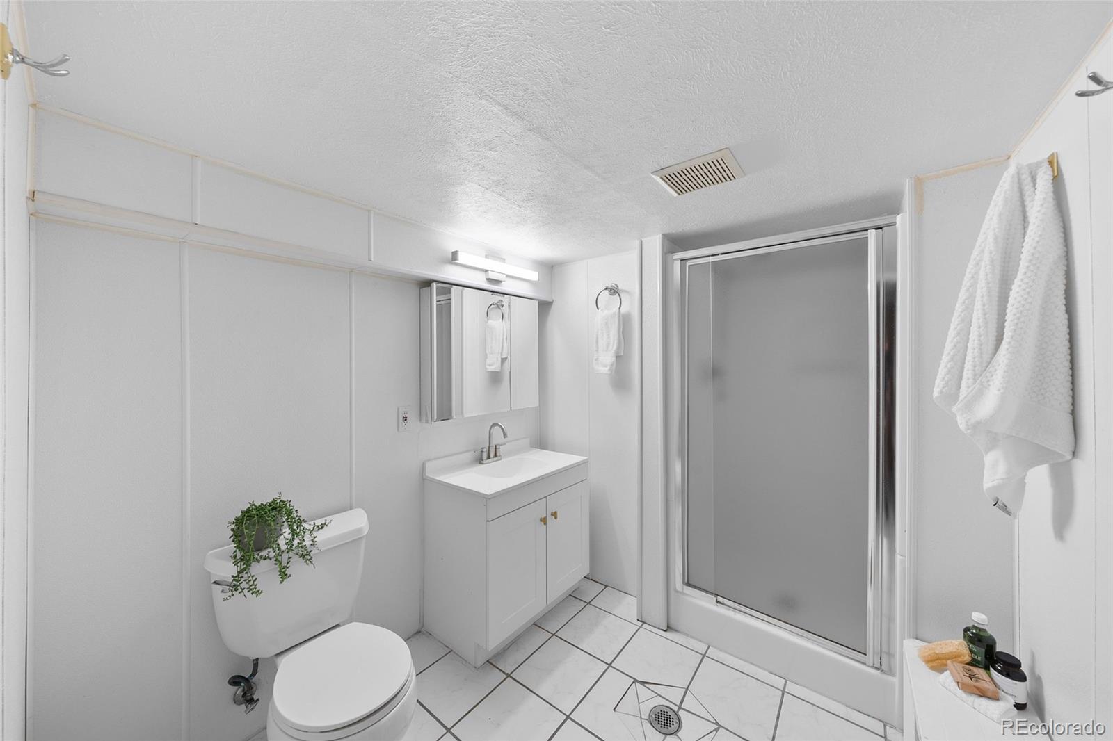MLS Image #22 for 1050 s monaco parkway 68,denver, Colorado