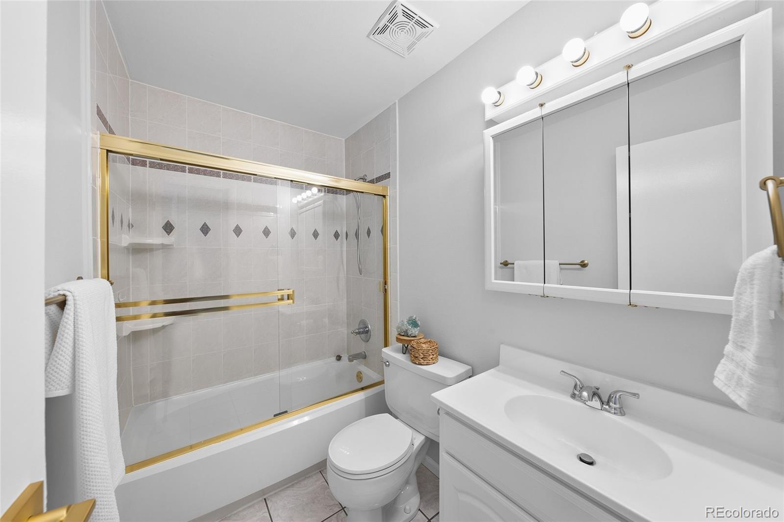 MLS Image #28 for 1050 s monaco parkway 68,denver, Colorado