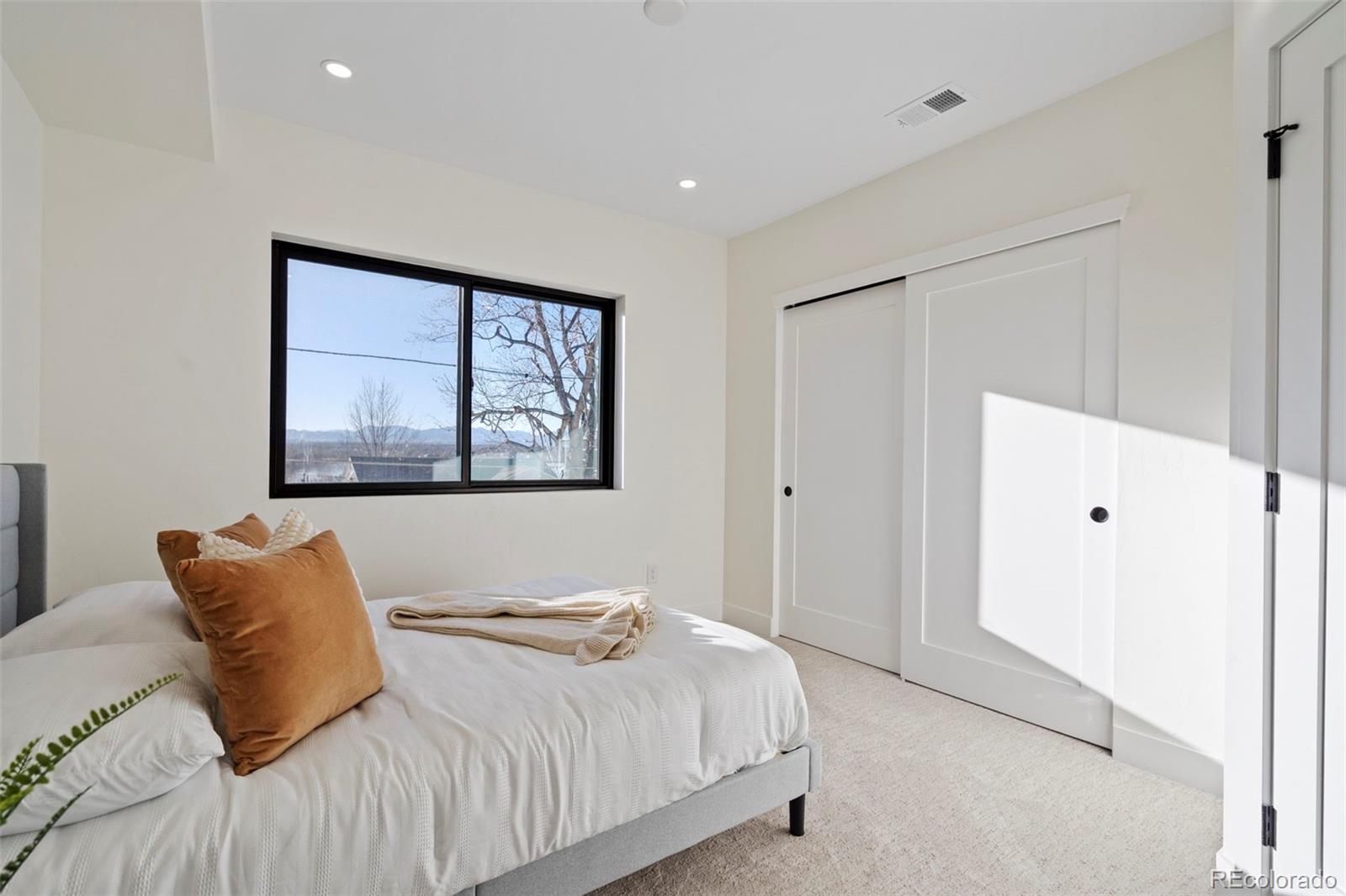 MLS Image #13 for 1727  lowell boulevard,denver, Colorado