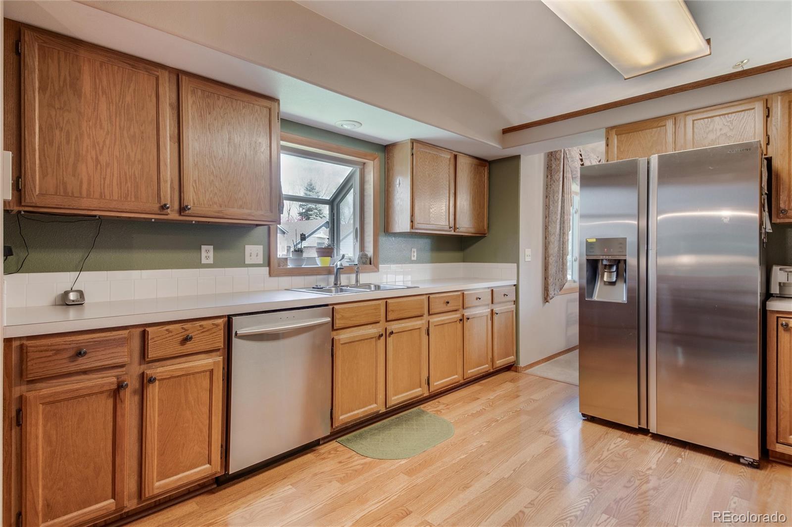 MLS Image #12 for 2912  lake park way,longmont, Colorado
