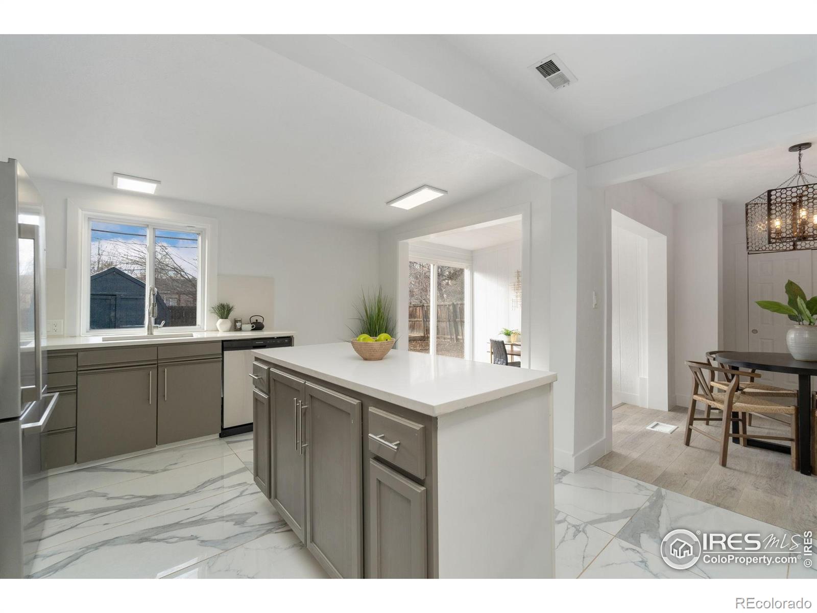MLS Image #17 for 2749 s glencoe street,denver, Colorado