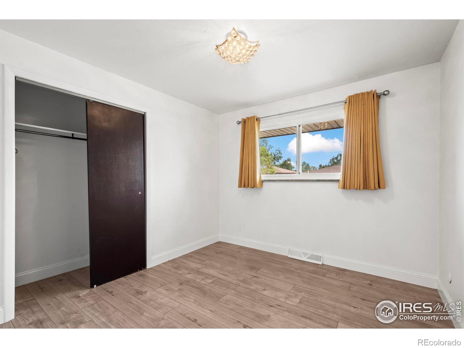 MLS Image #10 for 1880 e 84th avenue,denver, Colorado