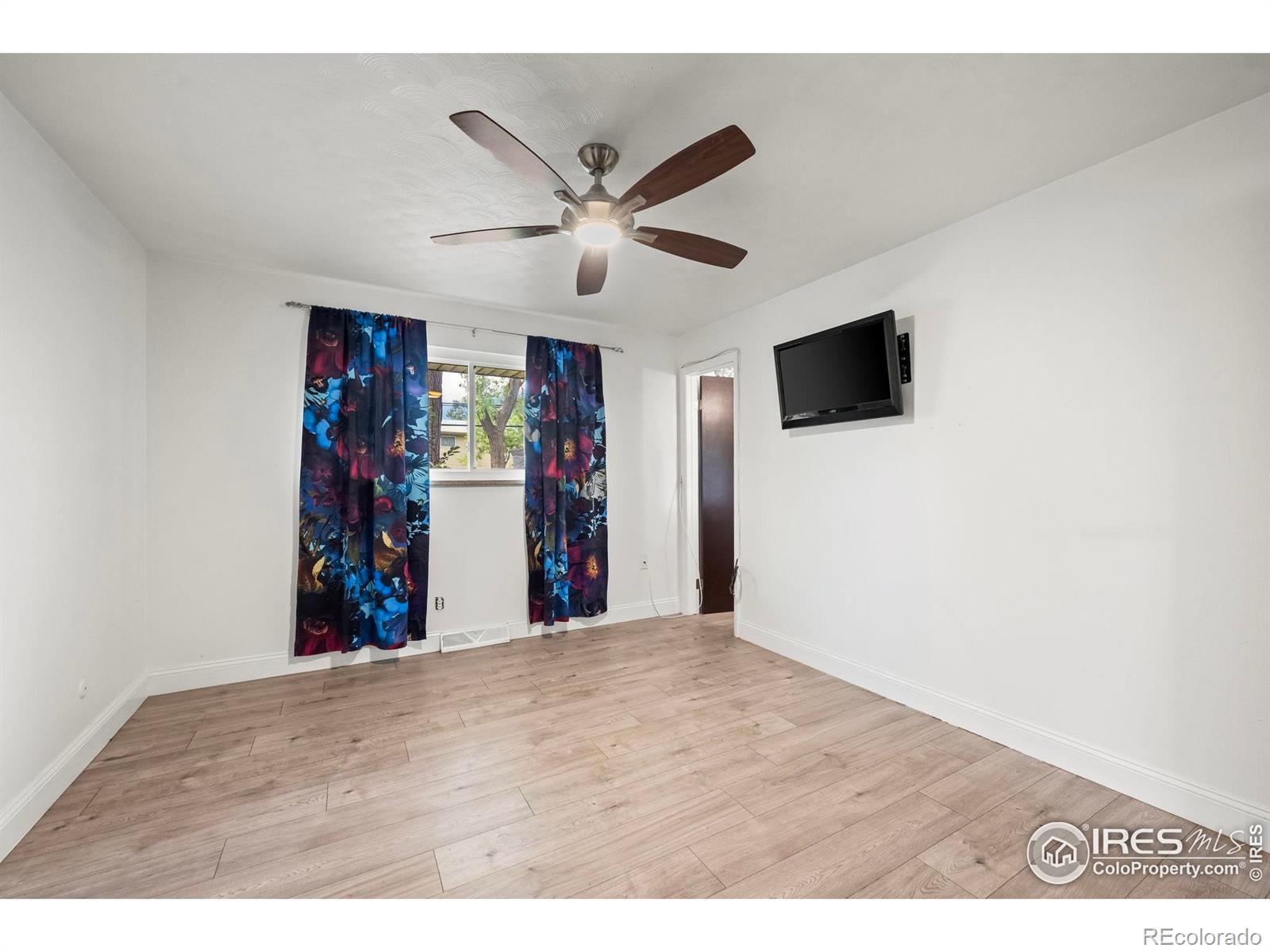 MLS Image #19 for 1880 e 84th avenue,denver, Colorado